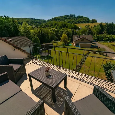 North Loop 아파트 아데나우